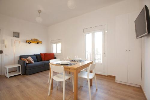 Renovated apartment with sea view, VJ