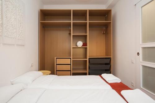 Renovated apartment with sea view, VJ