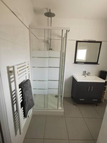 AS18656 - Grand studio vue mer, direct sur plage avec parking privé
