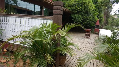 Taman di luar Casa Bardot