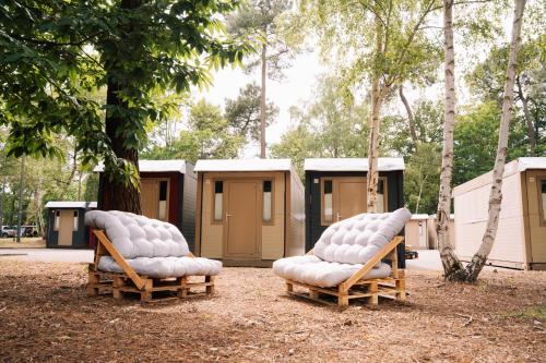 Κήπος έξω από το Gold Pop-Up Village