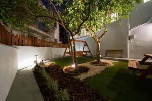 Dione Family Apartment for 6 near Acropolis & Philopappou