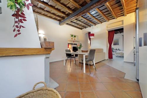 Trastevere Historic Loft by Luxury Getaways