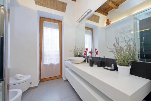 Trastevere Historic Loft by Luxury Getaways