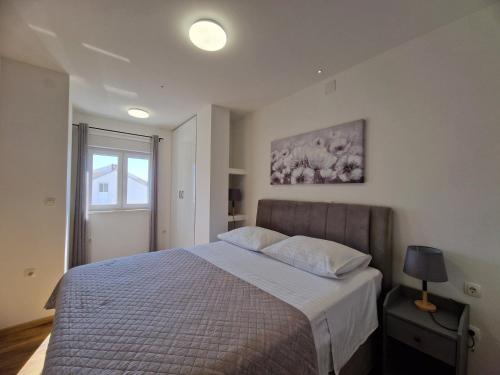 T&A apartments with jacuzzi and barbecue