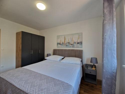 T&A apartments with jacuzzi and barbecue