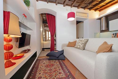 Trastevere Historic Loft by Luxury Getaways