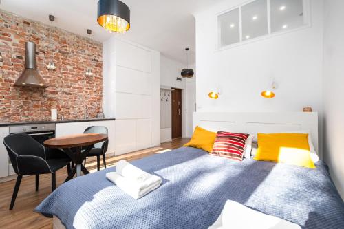 aleja Wyzwolenia 14A by Homeprime