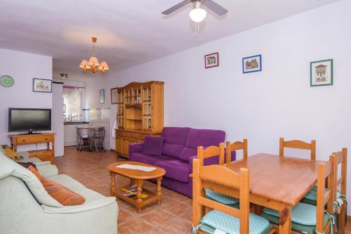 Μια τηλεόραση ή/και κέντρο ψυχαγωγίας στο Agua Amarga 2