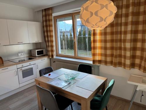 Sonnige und ruhige Wohnung in Innsbruck - Stadtrand