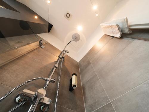 Ένα μπάνιο στο JustStay Grevenbroich Hotel & Apartments