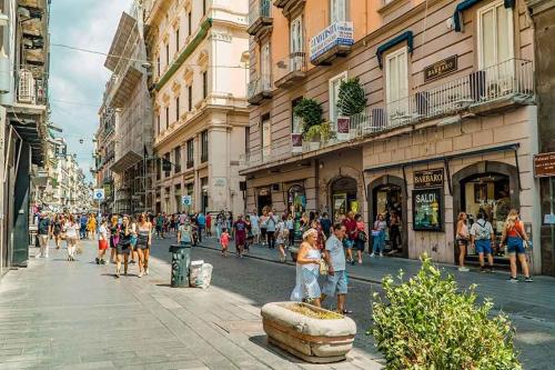 Maman Suite, city center near Molo Beverello