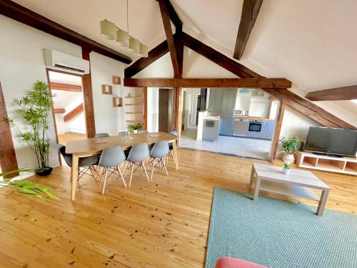 BnGo I Le Spacieux I 6 personnes, Climatisation, Parking gratuit, 3 chambres, 5 lits, Gare PartDieu, Centre de Lyon