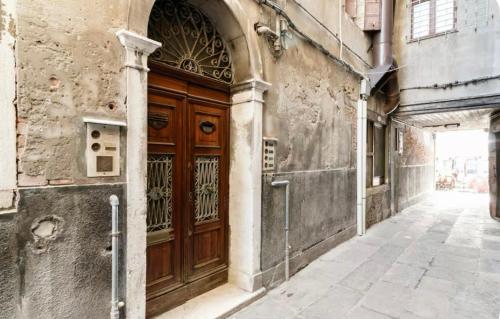 Rialto Terrace on the Grand Canal photo 37