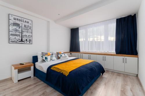 Plac Grunwaldzki Inviting Apartment by BookingHost