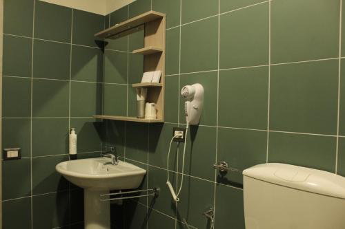 Ein Badezimmer in der Unterkunft Volpedo hostel