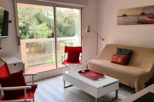 Residence Near The Beach 31 M With BalconyPool