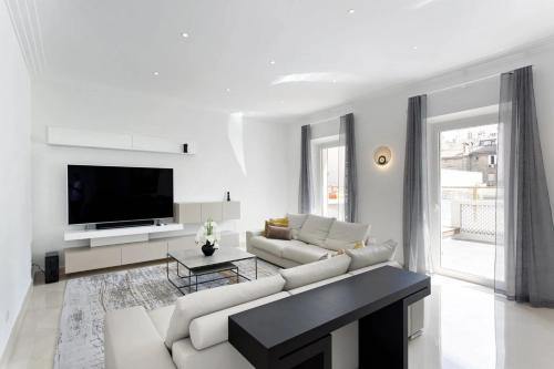 REF 1208 - Cannes - 5mins to Palais des Festivals