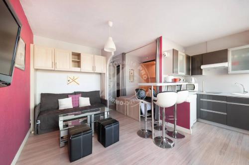 AS9557 - Studio vue sur la mer avec parking privé proche centre ville