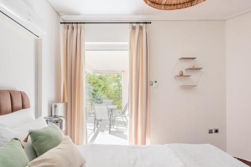 Naturally Bright 3BR Flat in Marousi by UPSTREET