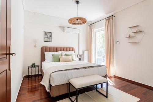 Naturally Bright 3BR Flat in Marousi by UPSTREET