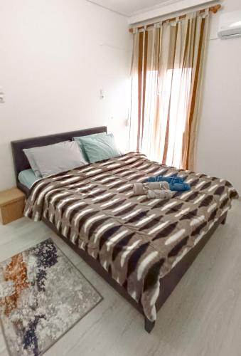 Postel nebo postele na pokoji v ubytování Quick & Cheap Rental City Center