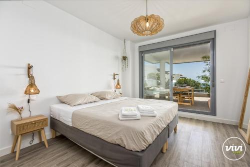 ViVi Homes - Casa Ferli Marbella Pool, Garden, Golf & Sea View