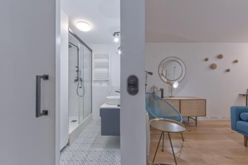 Alfama Design with Terrace by Homing
