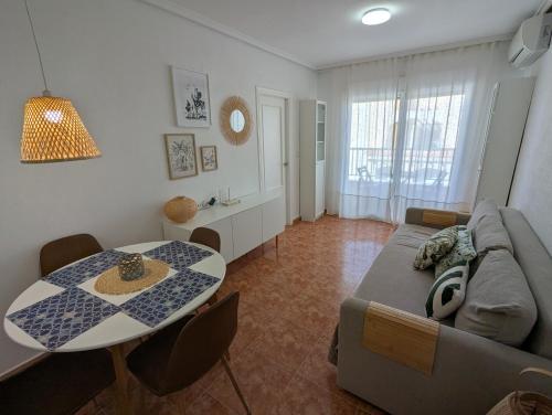 Khu vực ghế ngồi tại Costa Bliss