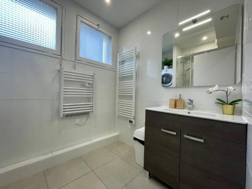 BnGo I Le Spacieux I 3 chambres, 2 salles de bain, 1 toilette, parking privé gratuit, 8 personnes, Vieux Lyon hypercentre photo 25