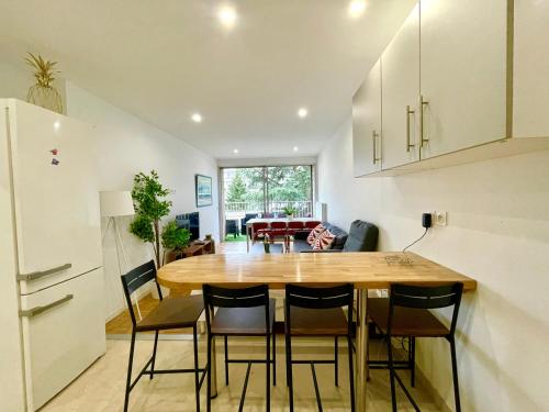 BnGo I Le Spacieux I 3 chambres, 2 salles de bain, 1 toilette, parking privé gratuit, 8 personnes, Vieux Lyon hypercentre photo 42