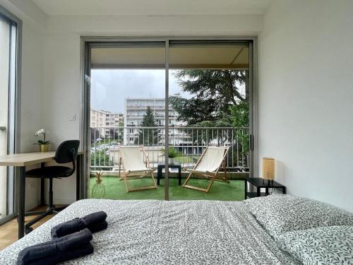 BnGo I Le Spacieux I 3 chambres, 2 salles de bain, 1 toilette, parking privé gratuit, 8 personnes, Vieux Lyon hypercentre photo 3