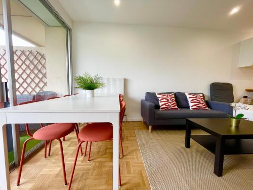 BnGo I Le Spacieux I 3 chambres, 2 salles de bain, 1 toilette, parking privé gratuit, 8 personnes, Vieux Lyon hypercentre photo 33