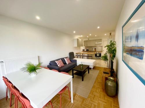 BnGo I Le Spacieux I 3 chambres, 2 salles de bain, 1 toilette, parking privé gratuit, 8 personnes, Vieux Lyon hypercentre photo 35