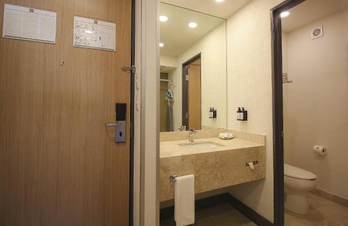 Koupelna v ubytování Hotel Turotel Morelia