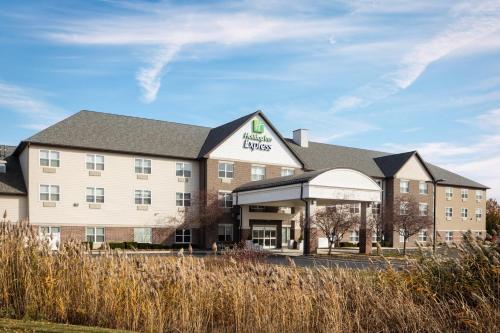 a rendering of a hotel at Holiday Inn Express & Suites - Green Bay East by IHG in Green Bay