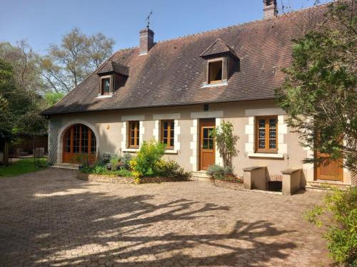 Gîte de Charme avec Spa, Billard, Jardin et Ping-Pong - FR-1-586-54