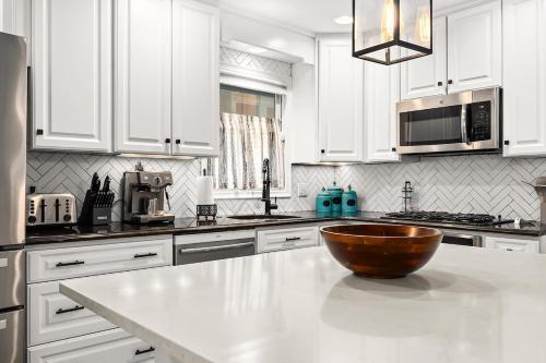 Dapur atau dapur kecil di RO most desirable neighborhood