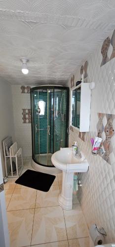 Bathroom sa Serenity Corner