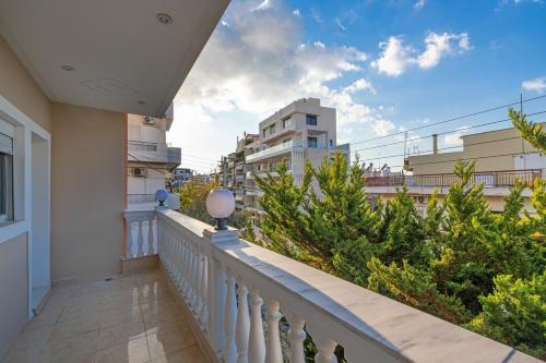Casa Antigone-Cozy Athens Stay near Metro Mall