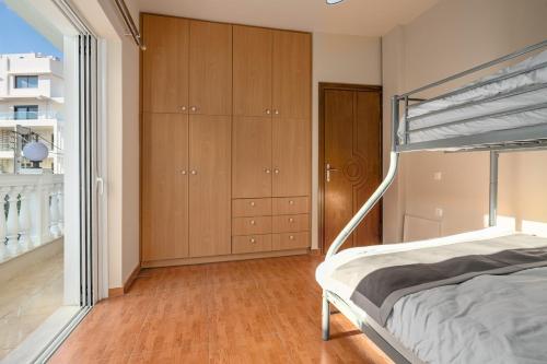 Casa Antigone-Cozy Athens Stay near Metro Mall