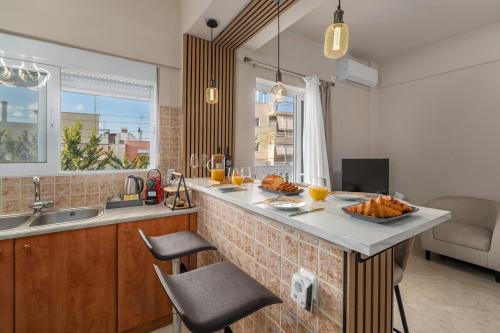 Casa Antigone-Cozy Athens Stay near Metro Mall