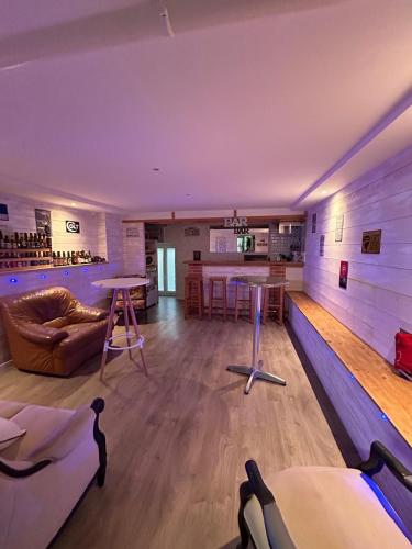 Duplex spacieux 6p avec bar et garage