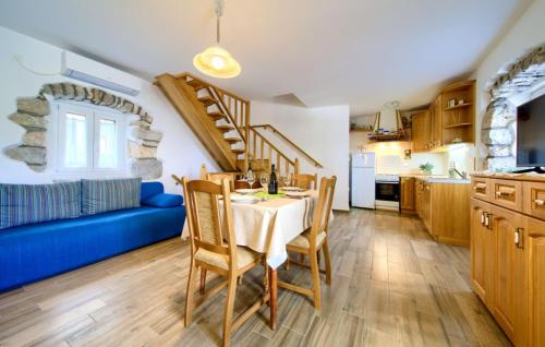 Beautiful Casa Felicita in Malinska