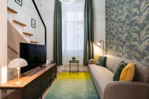 Apple Tree Apartment