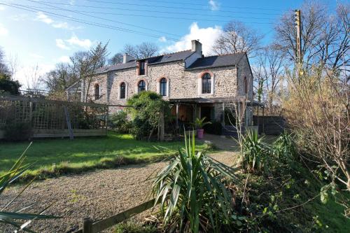 O Bois Dormant- Studio Vue Rance River et viaduc de DINAN