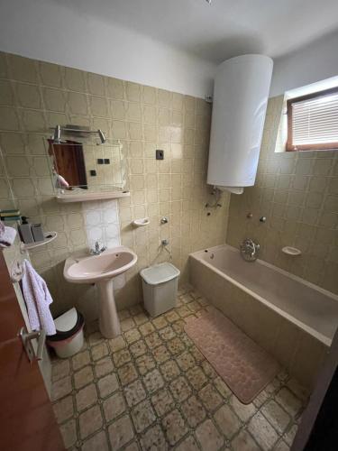 Kúpeľňa v ubytovaní Kupa Villa