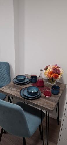 Makanan di atau berdekatan apartmen