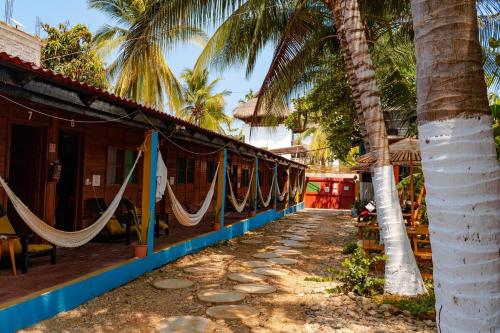 Photo de la galerie de l'établissement Wasi la Punta 4 Starlink 2min walk to the beach, à Brisas de Zicatela