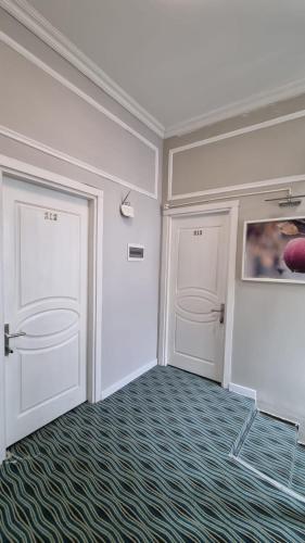 Gambar di galeri bagi Retro Art Boutique Hotel di Baku